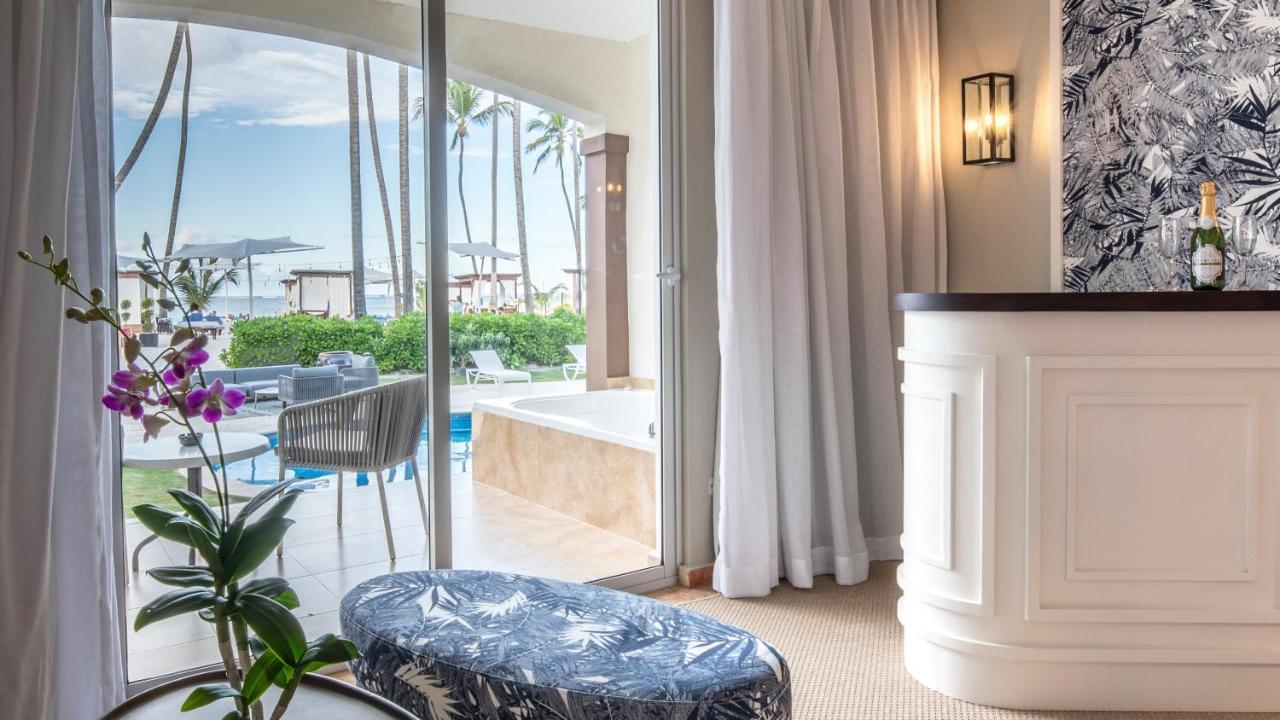 Be Live Collection Punta Cana Adults Only 外观 照片 A guest room at the Four Seasons Resort