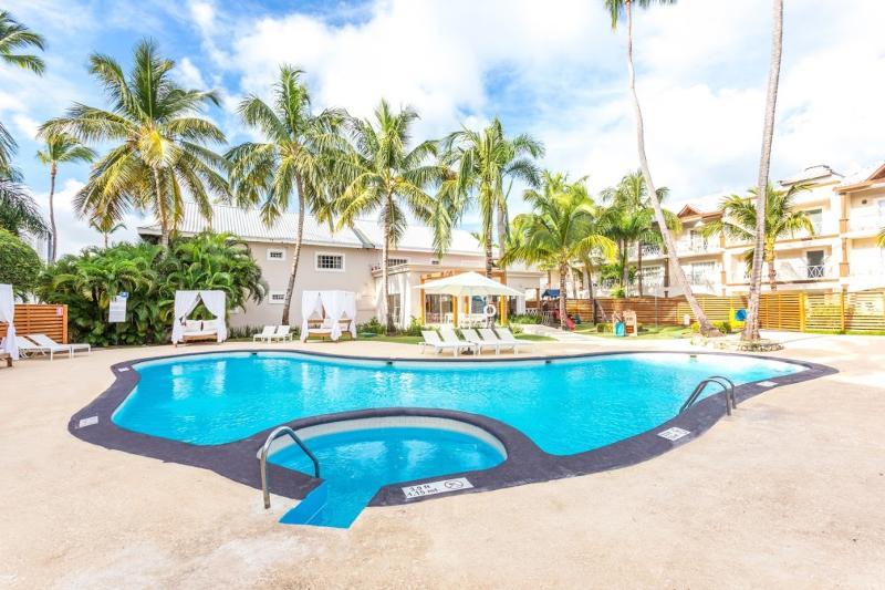 Be Live Collection Punta Cana Adults Only 外观 照片 The swimming pool at the hotel