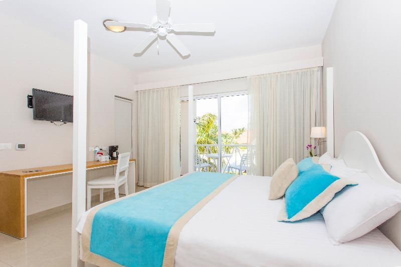 Be Live Collection Punta Cana Adults Only 外观 照片 A room at the Iberostar Grand Hotel Bávaro